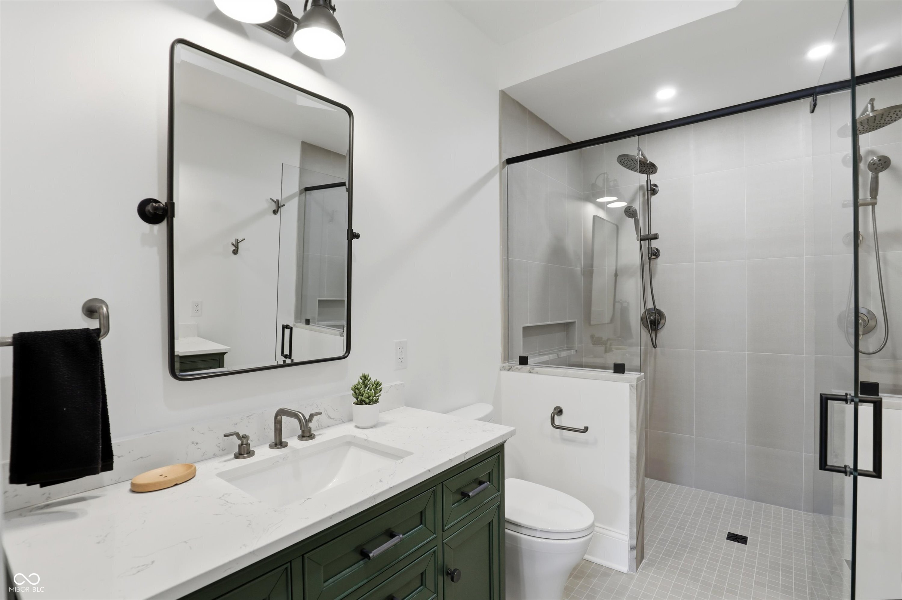 723 North Cleveland Street Indianapolis, IN 46202 - Photo 10 of 70