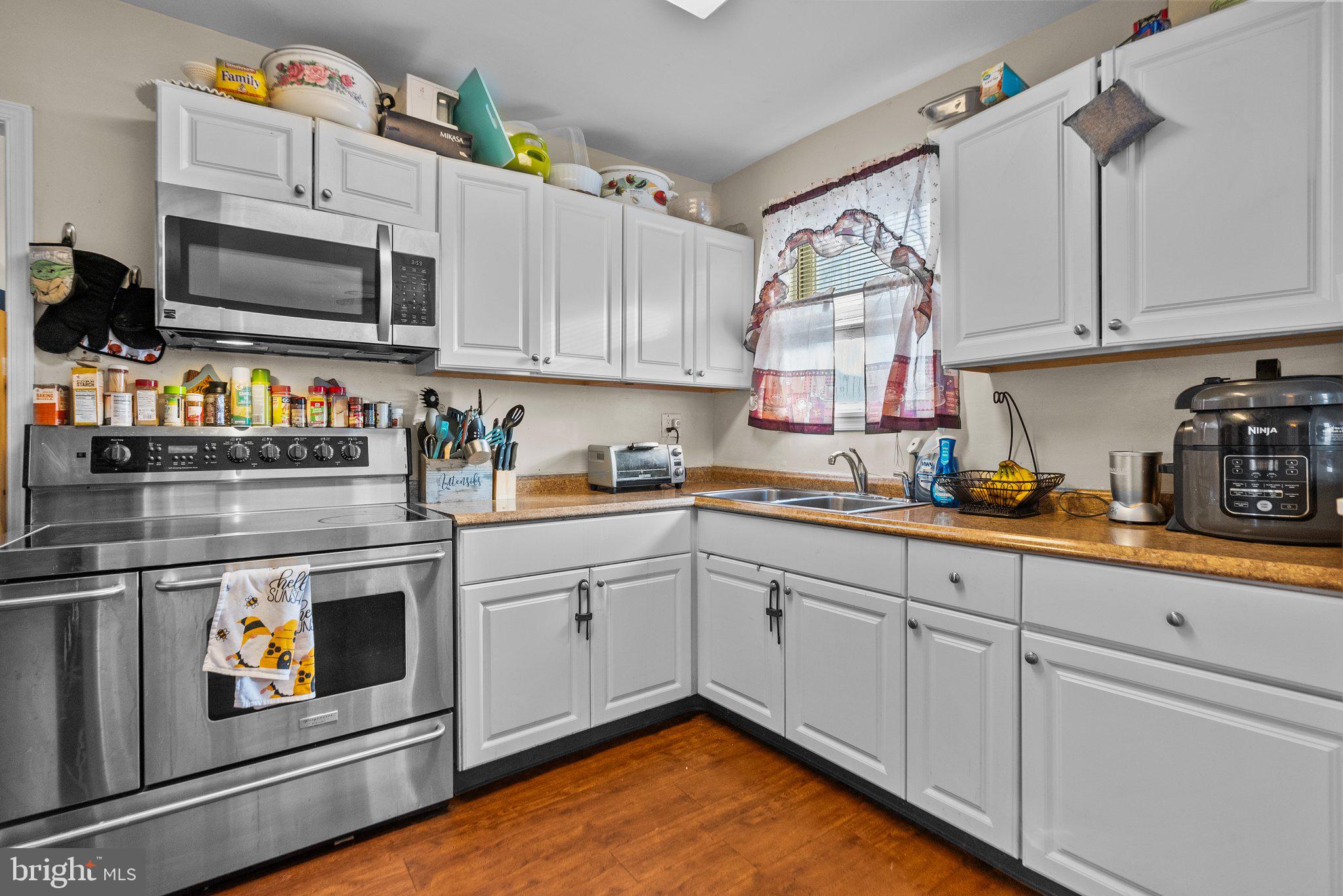 3153 Moore Avenue Bensalem, PA 19020 - Photo 7 of 25 Gallery Image 7
