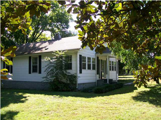 3708 Kellys Ferry Road Chattanooga, TN 37419 - Photo 1 of 9 Primary Photo