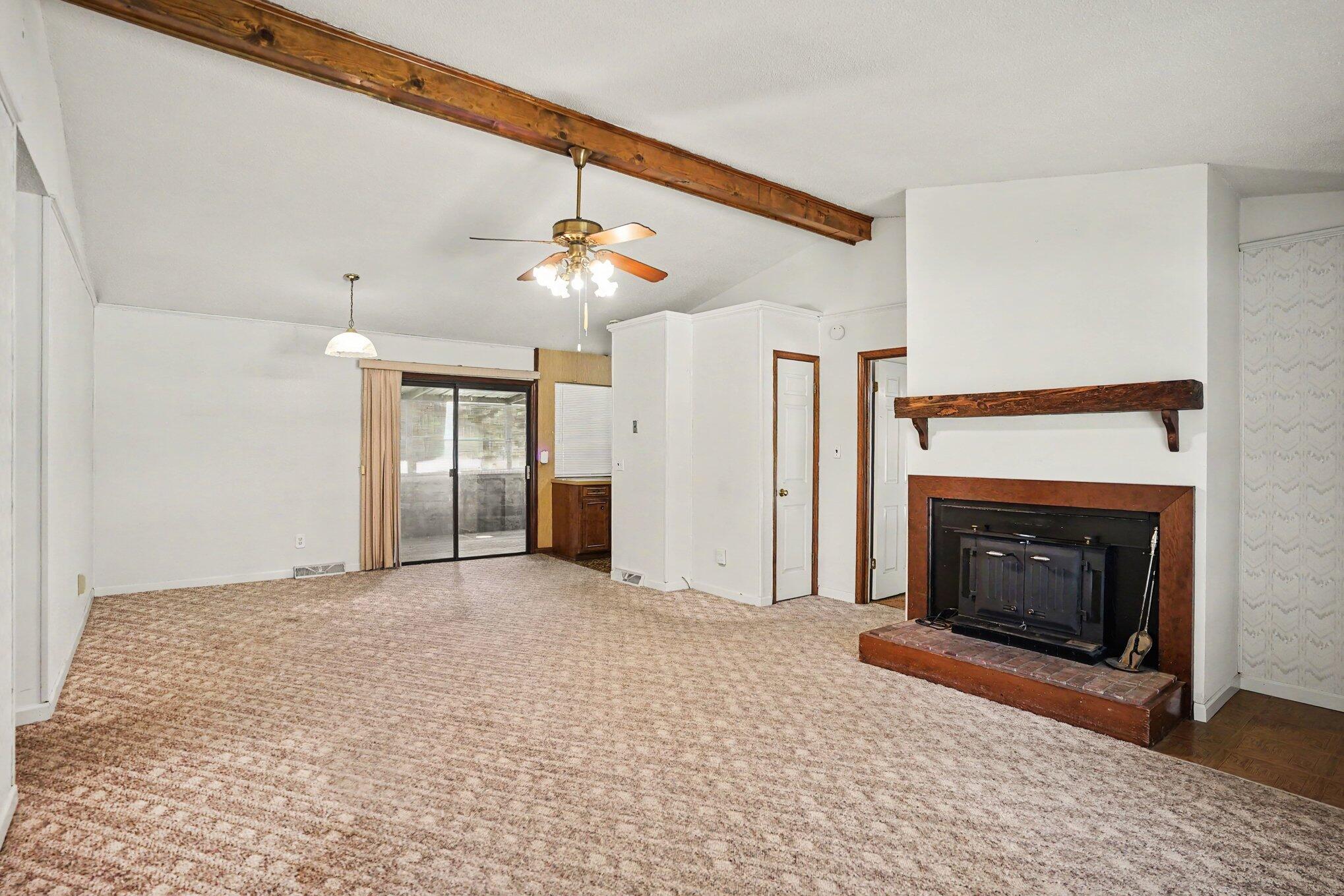 519 Longleaf Road Summerville, SC 29486 - Photo 3 of 17 003_file_8092