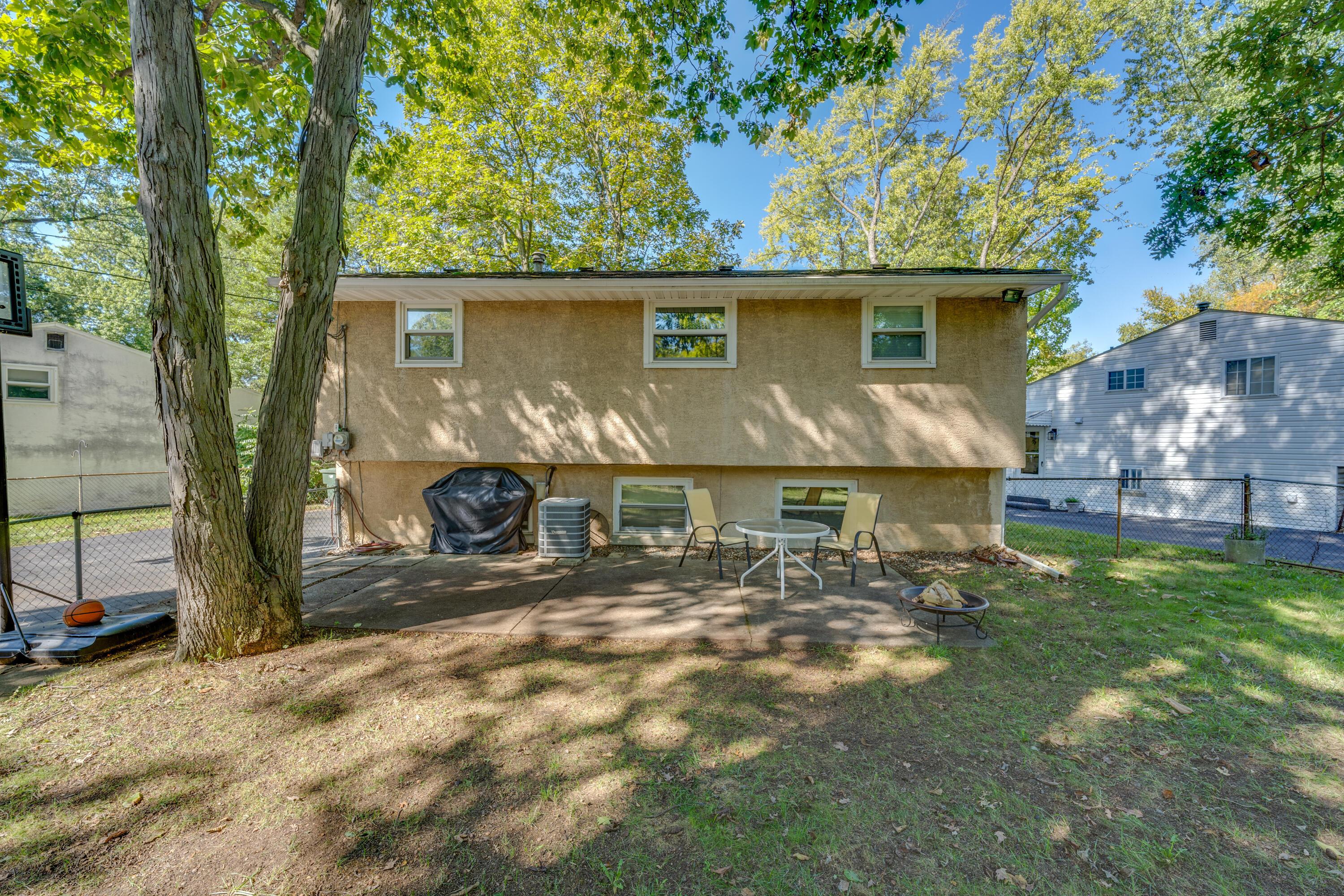 1099 Roche Court Columbus, OH 43229 - Photo 23 of 24 Back Yard 2