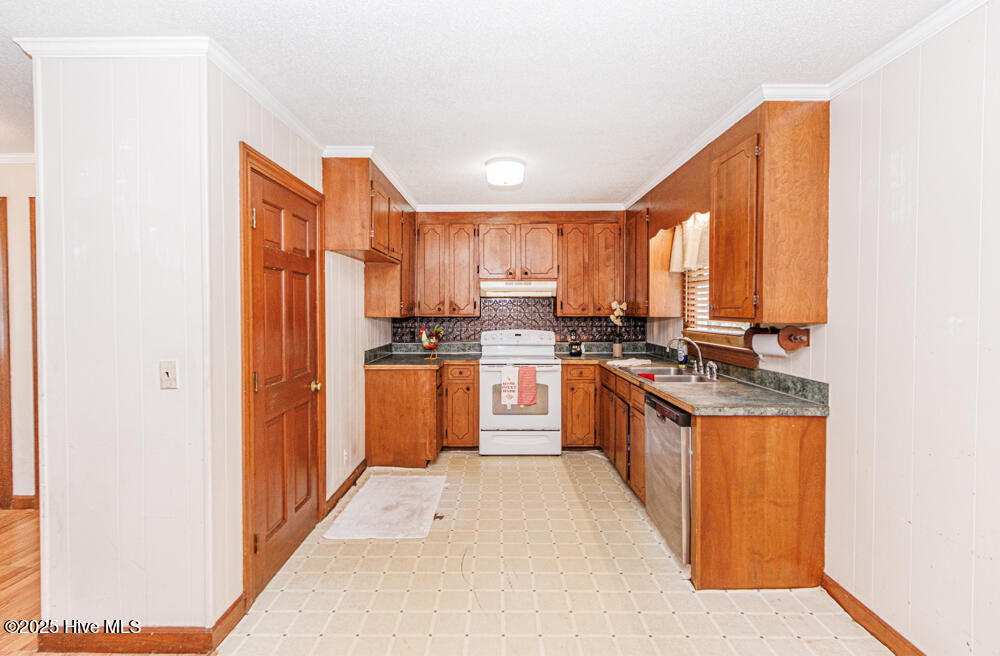 8604 Robbins Road Rocky Mount, NC 27803 - Photo 11 of 35 0019-0019-IMG_6830