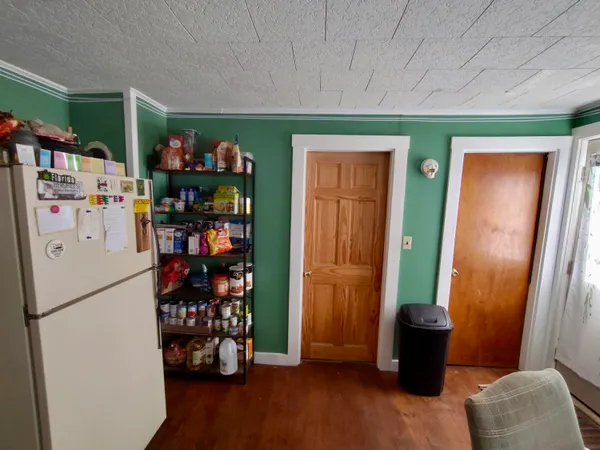 $104,900 | 19 Elm Street, Dexter, ME 04930