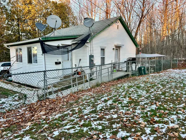 $104,900 | 19 Elm Street, Dexter, ME 04930