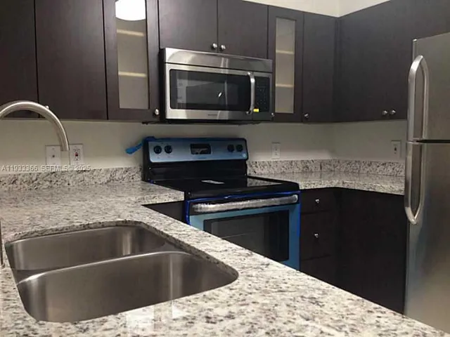 $3,100 | 4350 Northwest 107th Avenue, Unit 102, Doral, FL 33178
