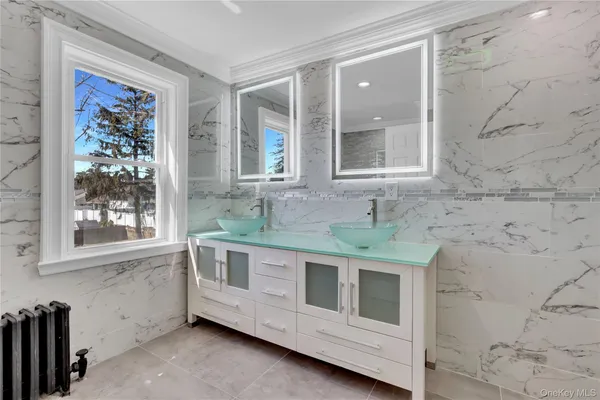 $975,000 | 154 California Avenue, Freeport, NY 11520