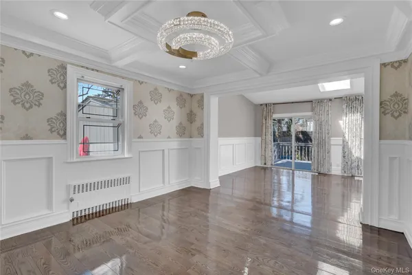 $975,000 | 154 California Avenue, Freeport, NY 11520