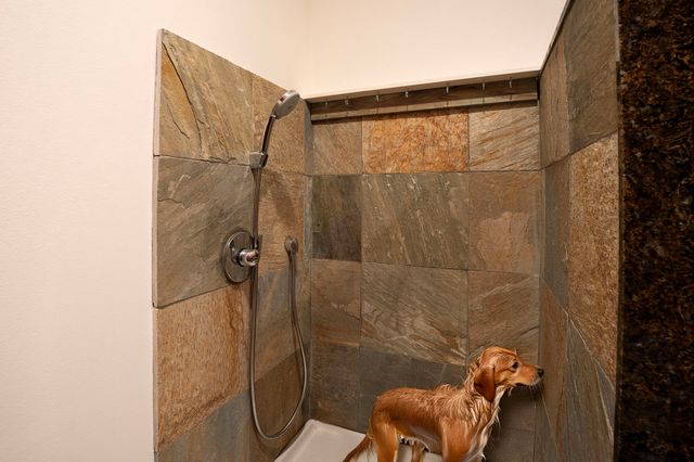 $2,400,000 | 76-6379 Kilohana Street, Kailua-Kona, HI 96740