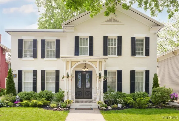 $855,000 | 126 East Genesee Street, Manlius, NY 13066