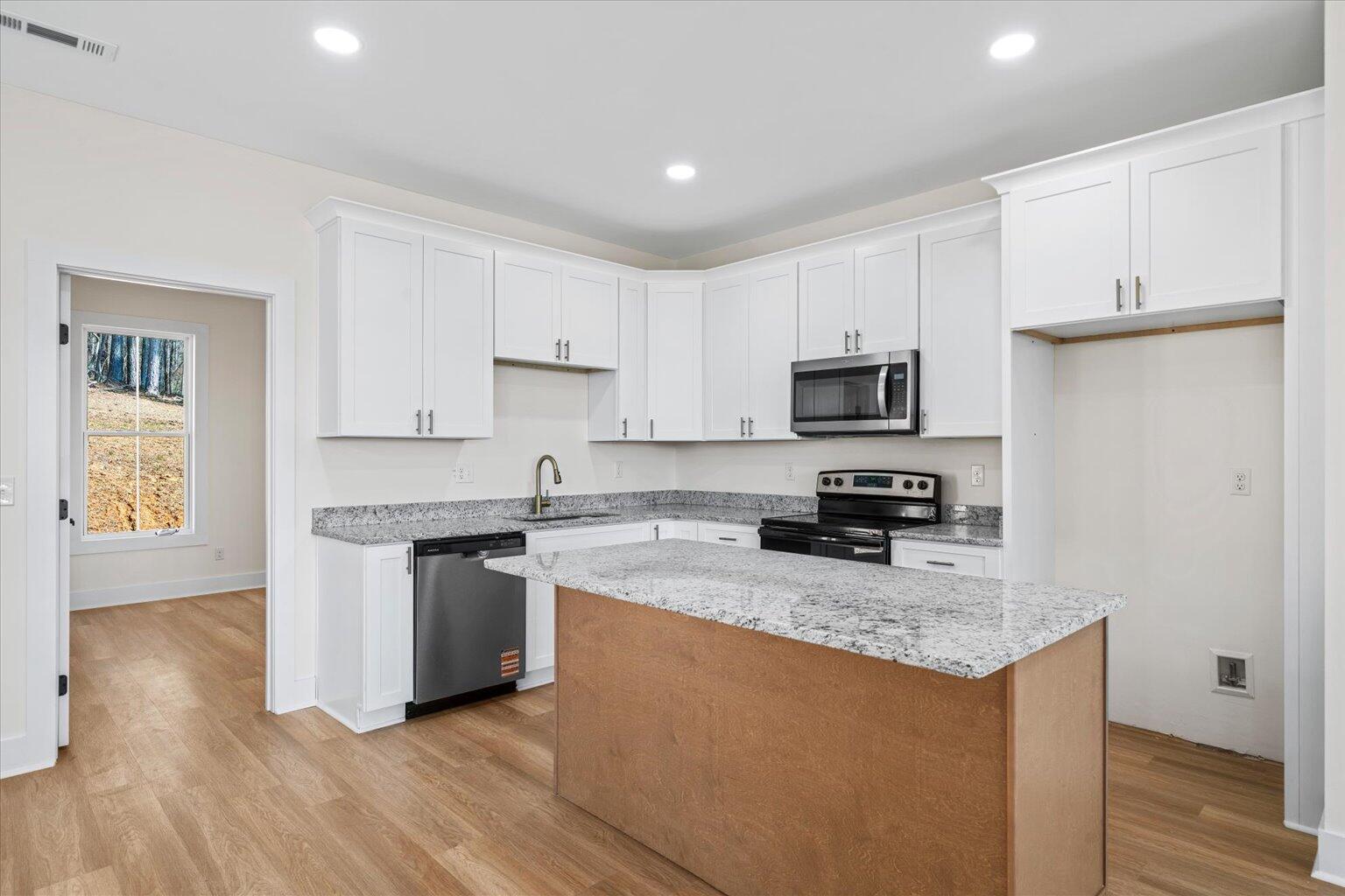 3330 Crow Road Northeast Dalton, GA 30721 - Photo 5 of 19 17-DSC05960