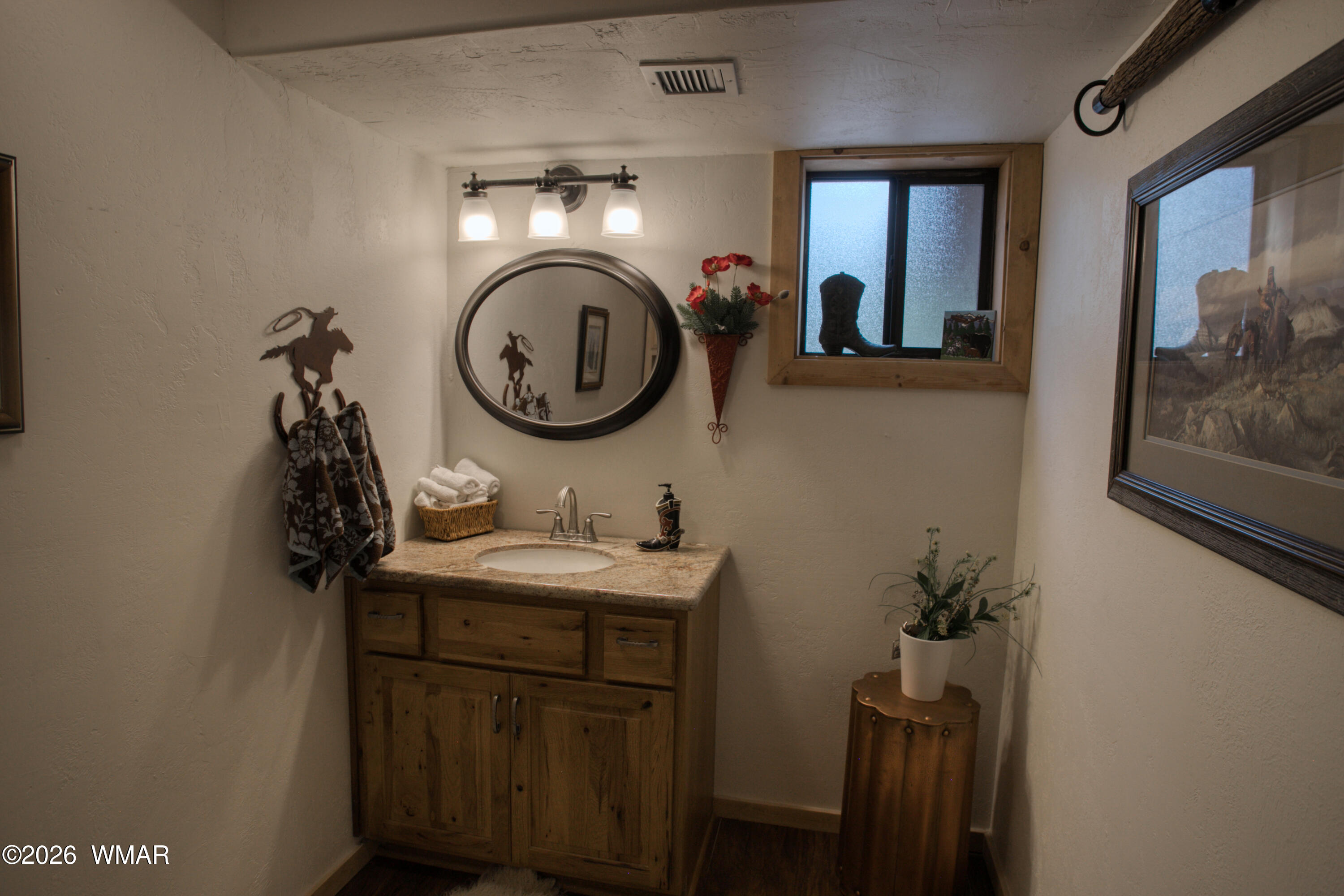 2982 Hummingbird Lane Pinetop, AZ 85935 - Photo 15 of 36 Downstairs 1/2 Bath