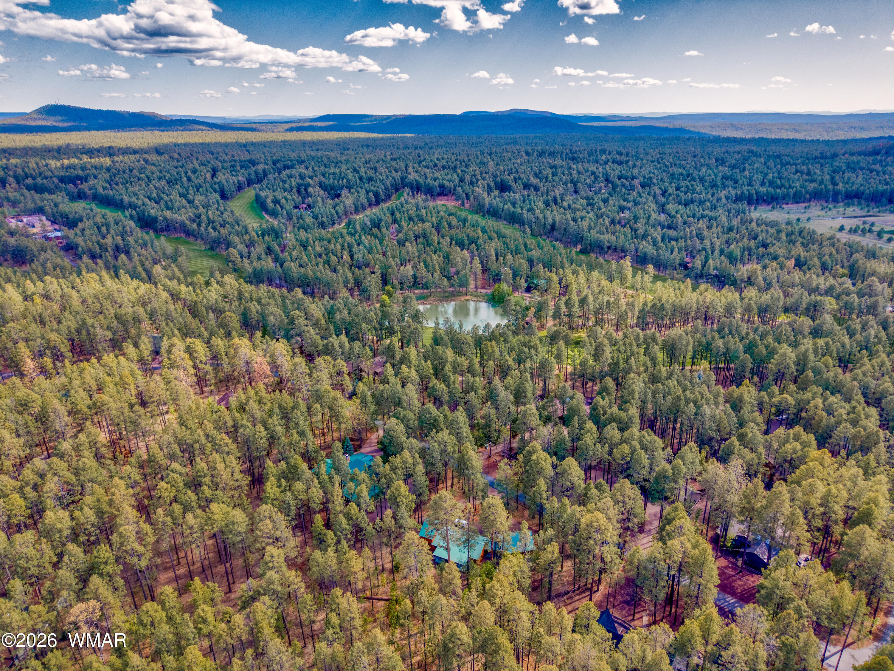 2982 Hummingbird Lane Pinetop, AZ 85935 - Photo 2 of 36 p_axz-3_AuroraHDR2019-edit