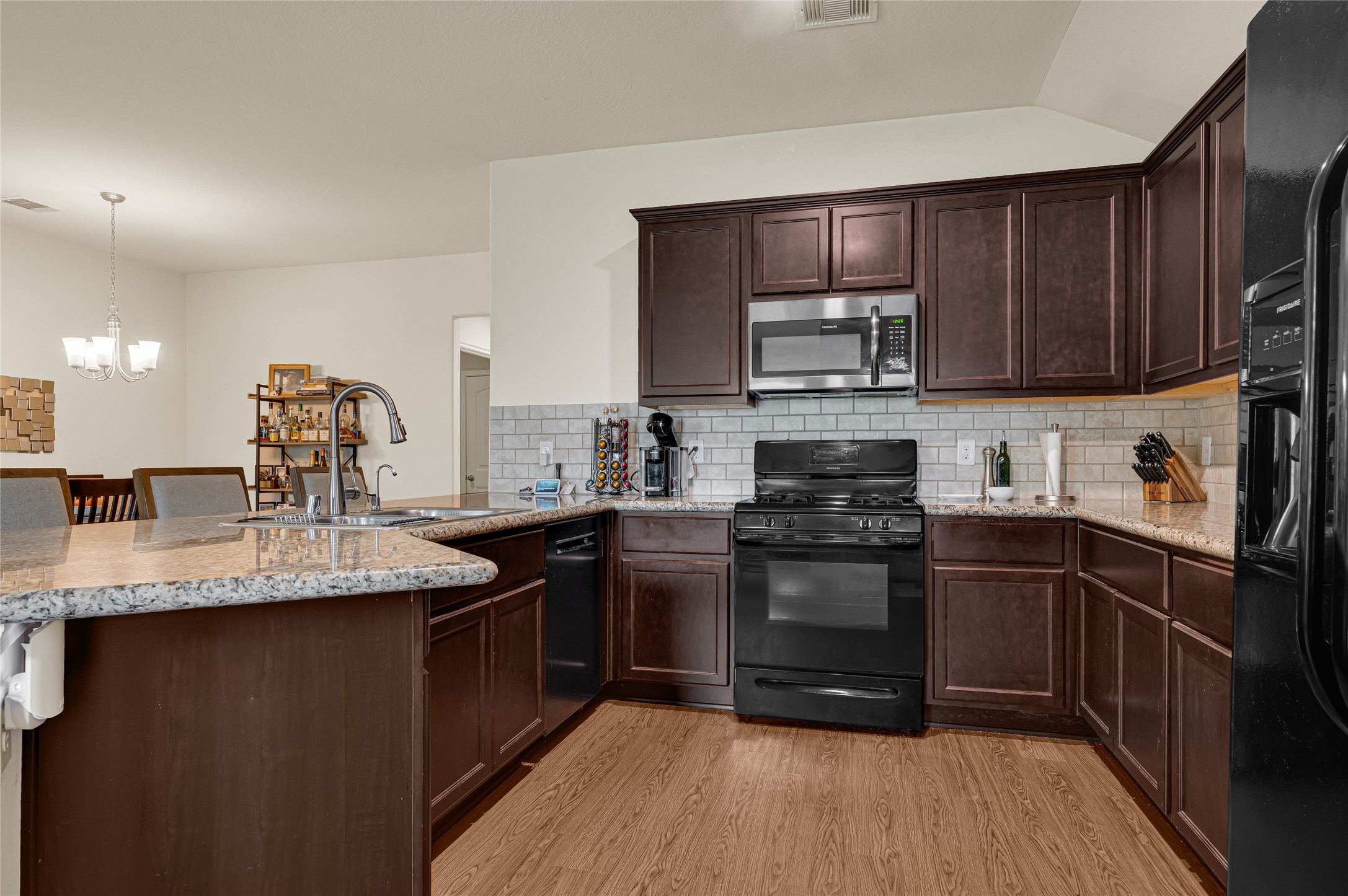 5 Rodeo Bend Drive Manvel, TX 77578 - Photo 14 of 27