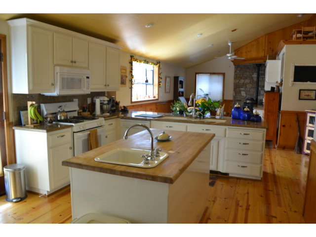 301 Dooling Road Hollister, CA 95023 - Photo 6 of 13 Gallery Image 6