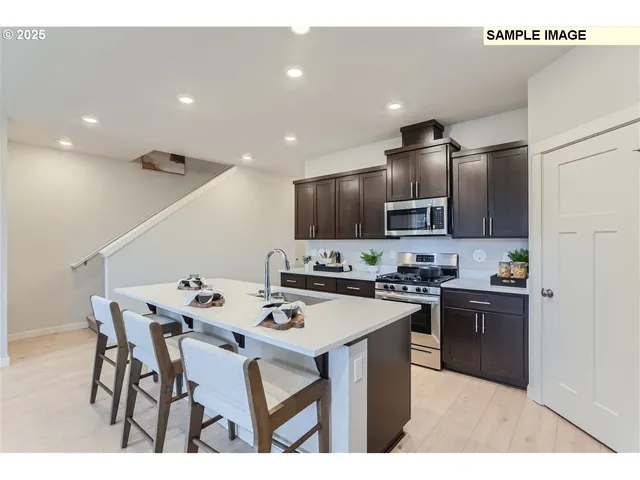 $591,900 | 9118 Southwest Vermillion Drive, Tualatin, OR 97062