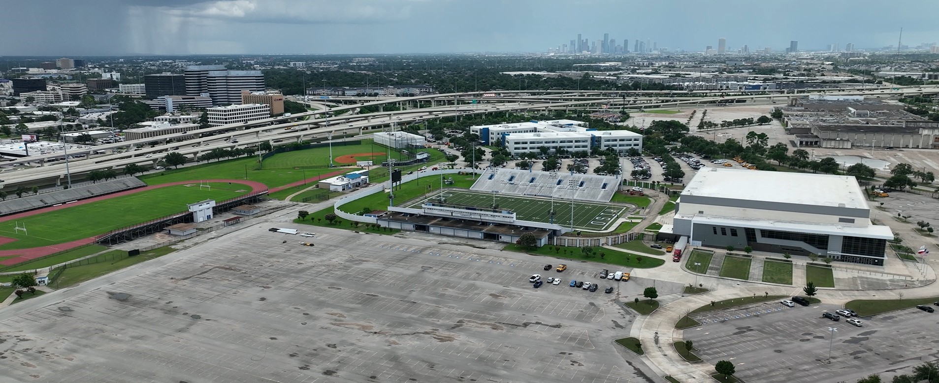 2009 Mangum Road Houston, TX 77092 - Photo 4 of 11