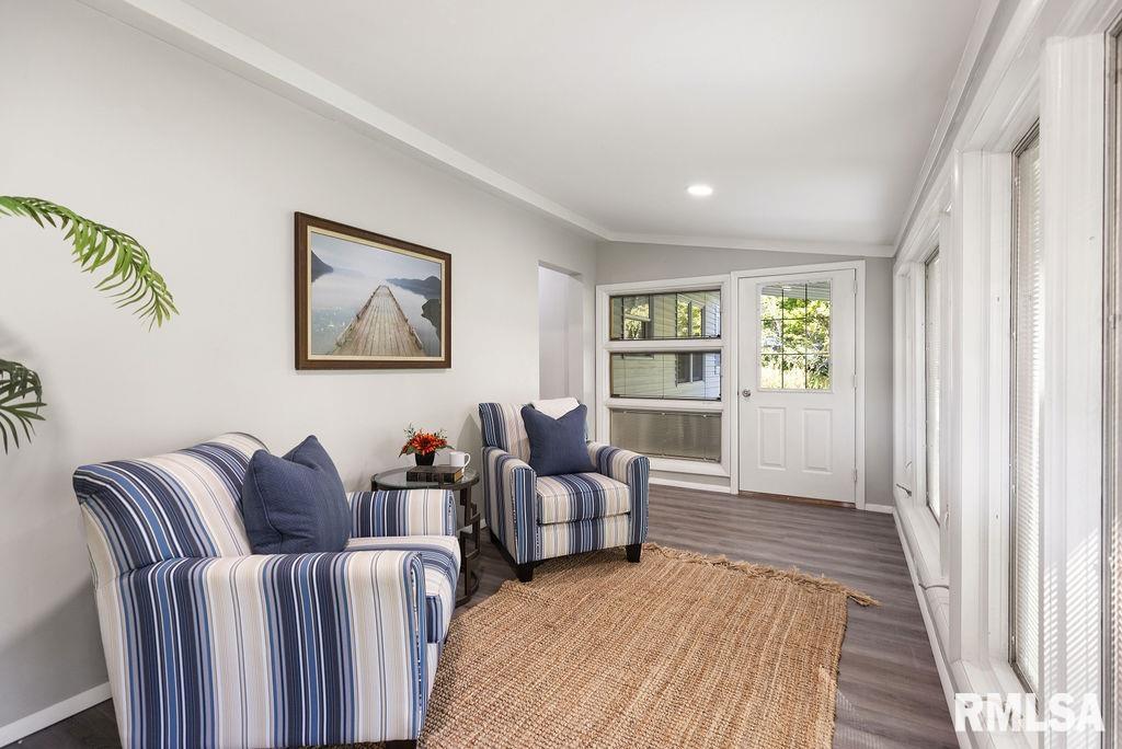 4406 Columbus Road Quincy, IL 62305 - Photo 2 of 23 Gallery Image 2