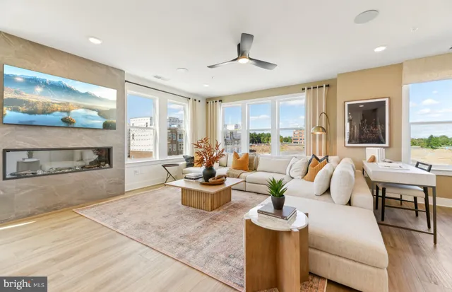 $782,365 | 19814 Lavender Dust Square, Ashburn, VA 20147