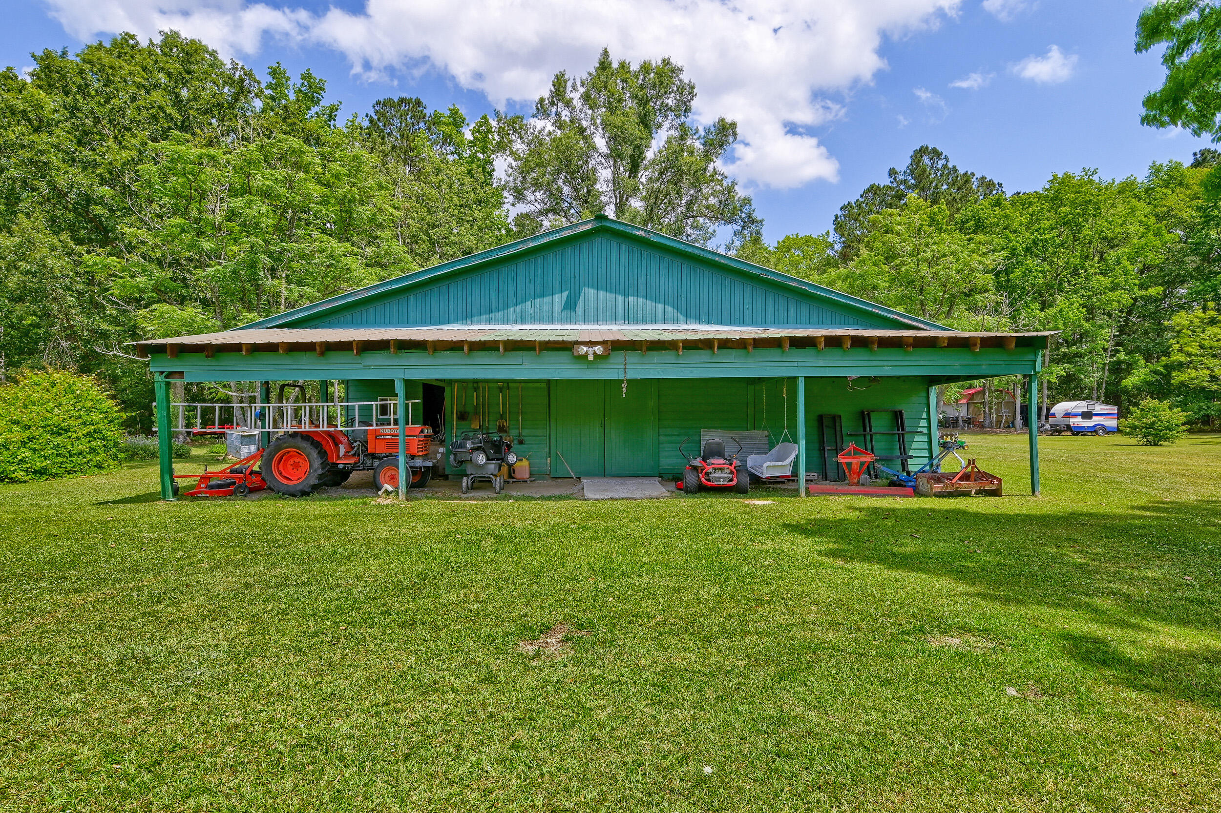 157 Gallashaw Road Summerville, SC 29483 - Photo 11 of 90 157 Gallashaw Rd