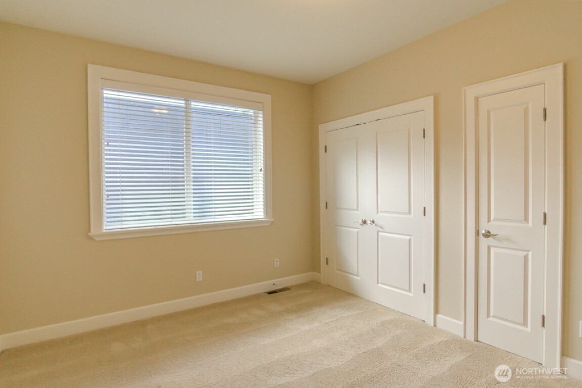 8568 Sand Point Way Northeast Seattle, WA 98115 - Photo 38 of 40