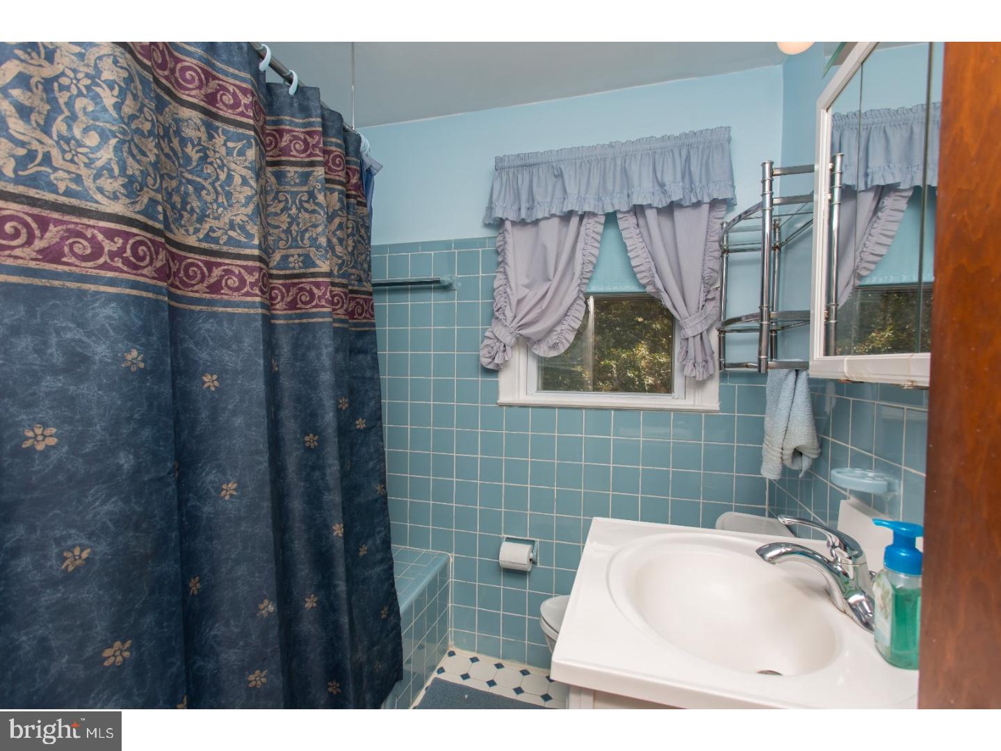 801 Rhoads Drive Springfield, PA 19064 - Photo 17 of 24 Bathroom