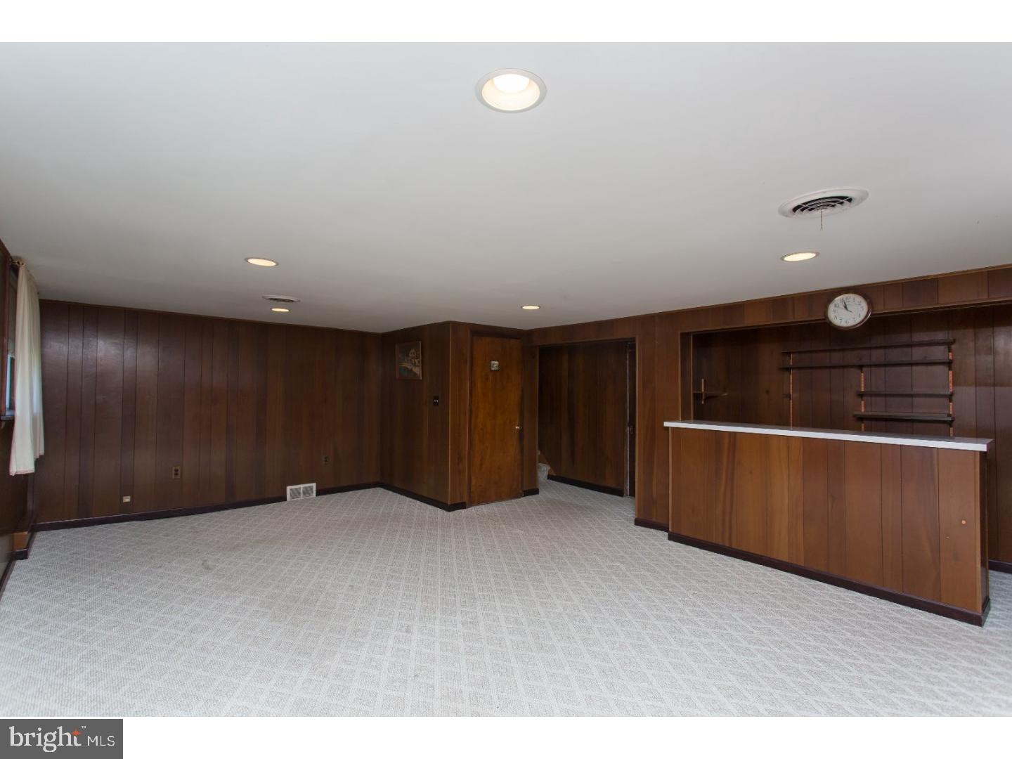 801 Rhoads Drive Springfield, PA 19064 - Photo 18 of 24 Family Room