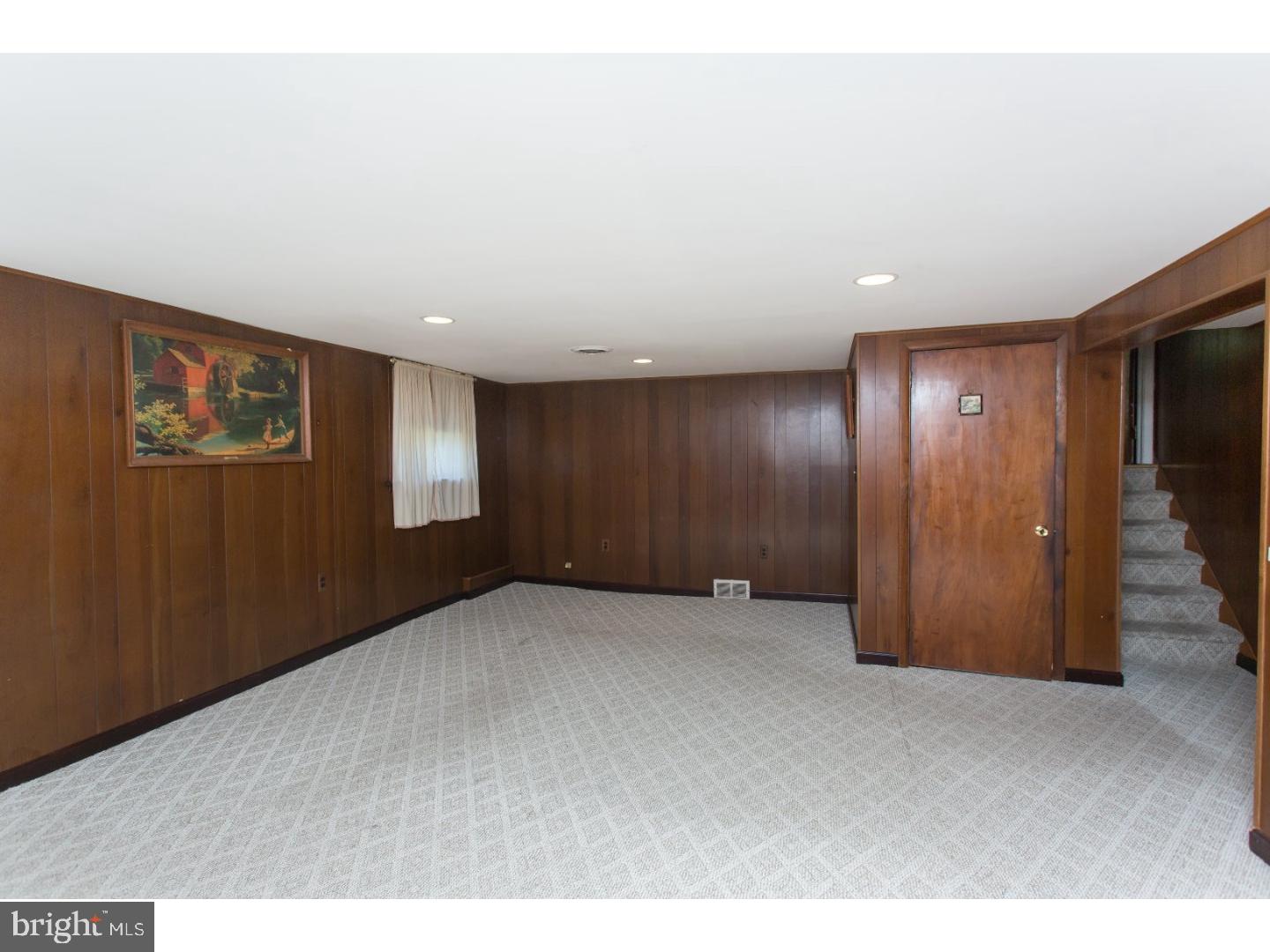 801 Rhoads Drive Springfield, PA 19064 - Photo 19 of 24 Family Room
