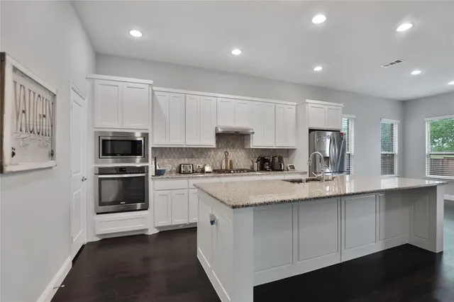 $549,000 | 925 Spring Falls Drive, McKinney, TX 75071