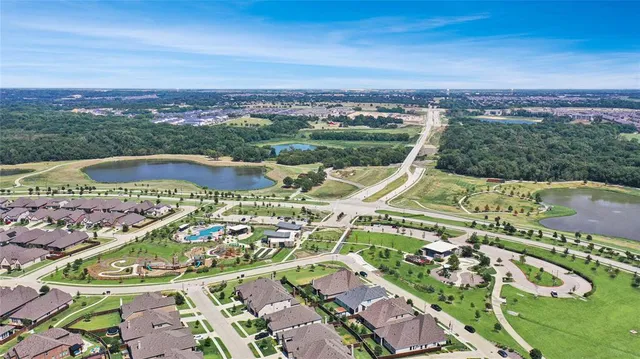 $549,000 | 925 Spring Falls Drive, McKinney, TX 75071