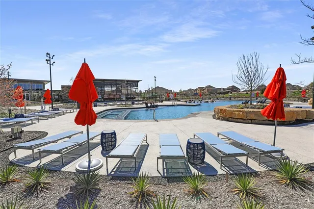 $549,000 | 925 Spring Falls Drive, McKinney, TX 75071