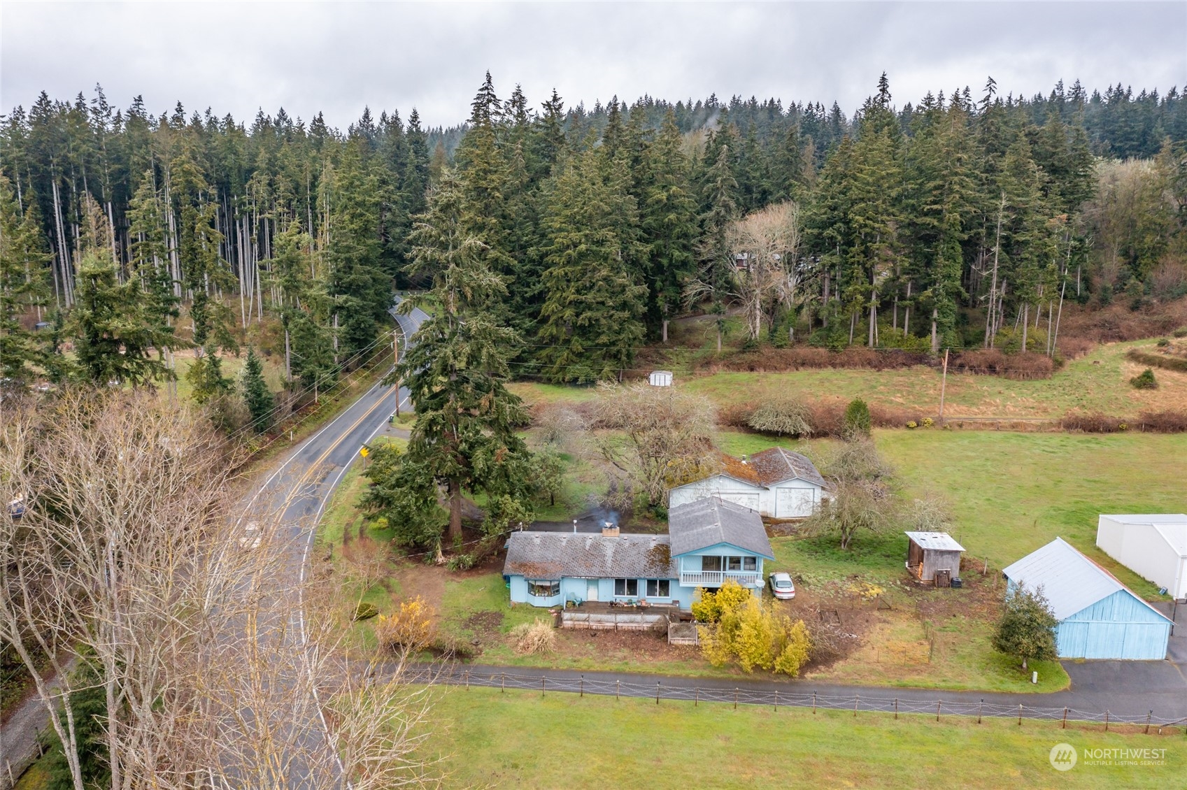 7765 Cultus Bay Road Clinton, WA 98236 - Photo 3 of 40 Gallery Image 3