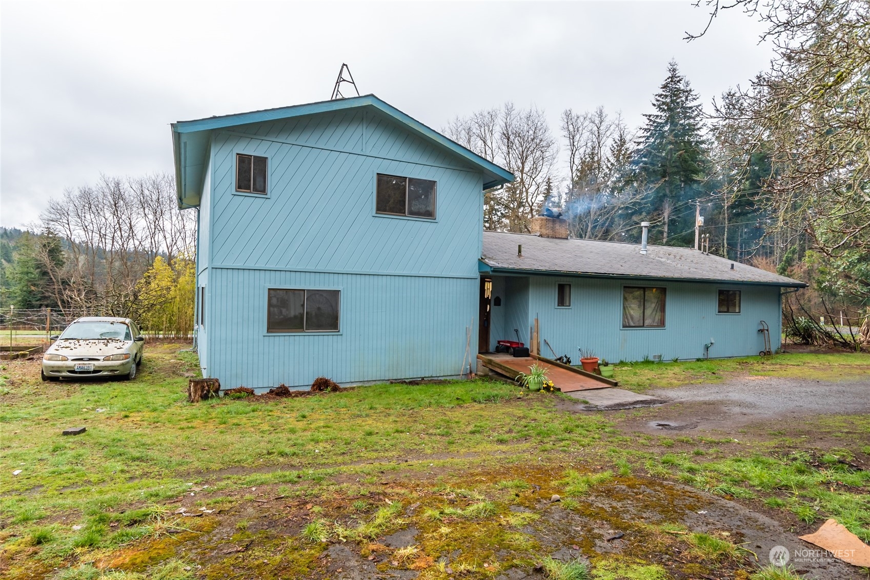 7765 Cultus Bay Road Clinton, WA 98236 - Photo 9 of 40 Gallery Image 9