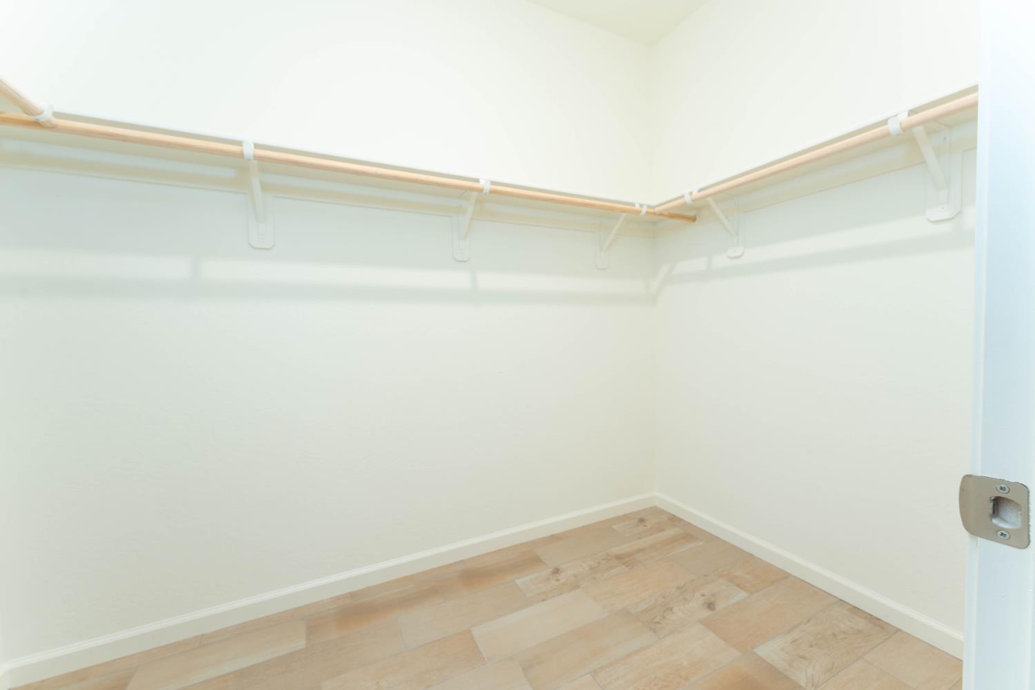 30480 Bellwood Road Visalia, CA 93291 - Photo 19 of 37 a view of small space