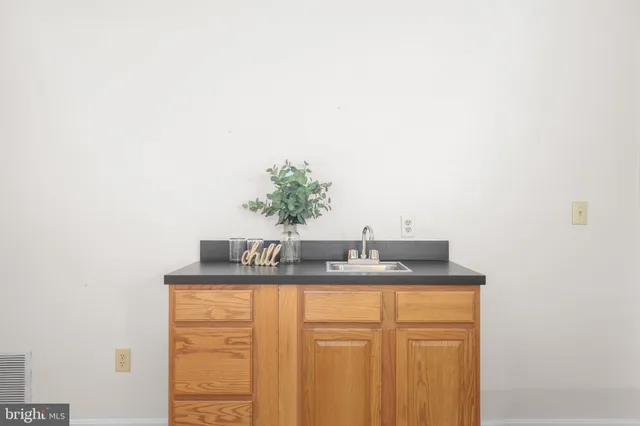 $875,000 | 200 Kent Avenue, Fredericksburg, VA 22405