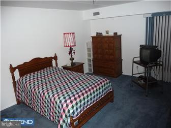 8920 Krewstown Road, Unit 209 Philadelphia, PA 19115 - Photo 9 of 11 Bedroom - Main