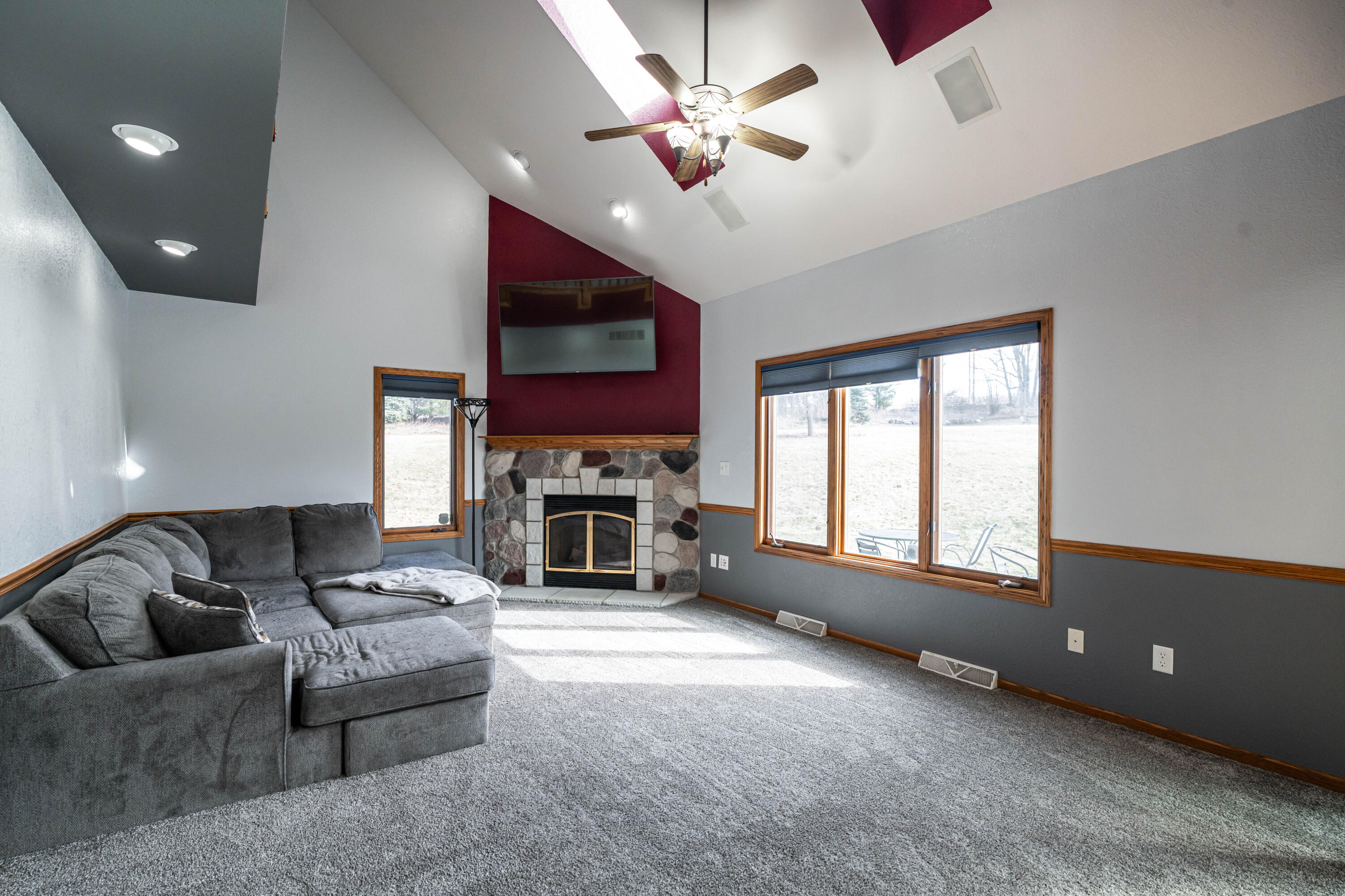 5290 Fawn Trail Addison, WI 53027 - Photo 19 of 56 Gas fireplace