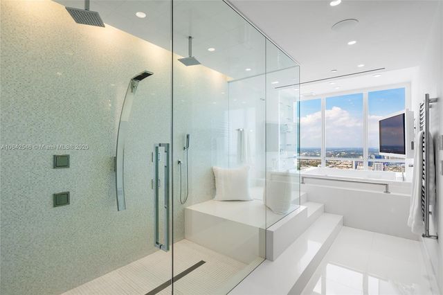 $8,250,000 | 1100 Biscayne Boulevard, Unit 6401, Miami, FL 33132