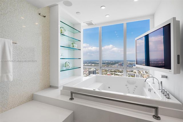 $8,250,000 | 1100 Biscayne Boulevard, Unit 6401, Miami, FL 33132