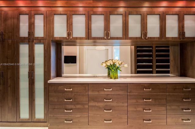 $8,250,000 | 1100 Biscayne Boulevard, Unit 6401, Miami, FL 33132