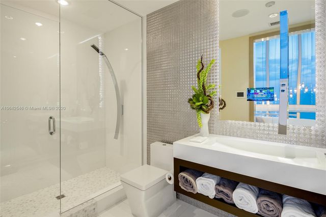 $8,250,000 | 1100 Biscayne Boulevard, Unit 6401, Miami, FL 33132