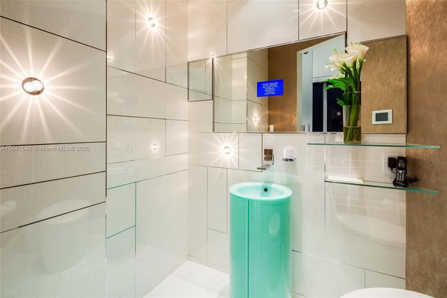 $8,250,000 | 1100 Biscayne Boulevard, Unit 6401, Miami, FL 33132