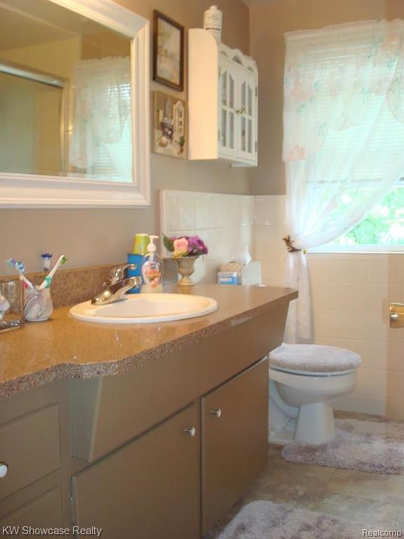 32363 Baintree Road Farmington Hills, MI 48334 - Photo 30 of 33