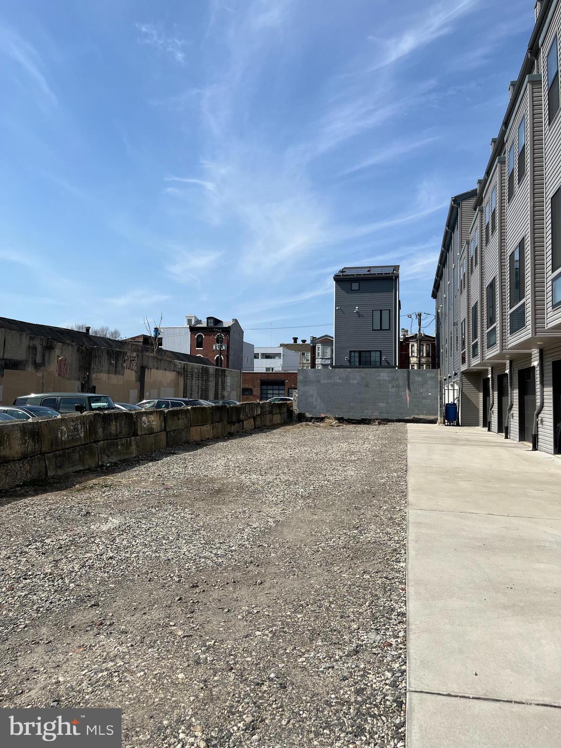 428 Master Street, Unit B Philadelphia, PA 19122 - Photo 4 of 5