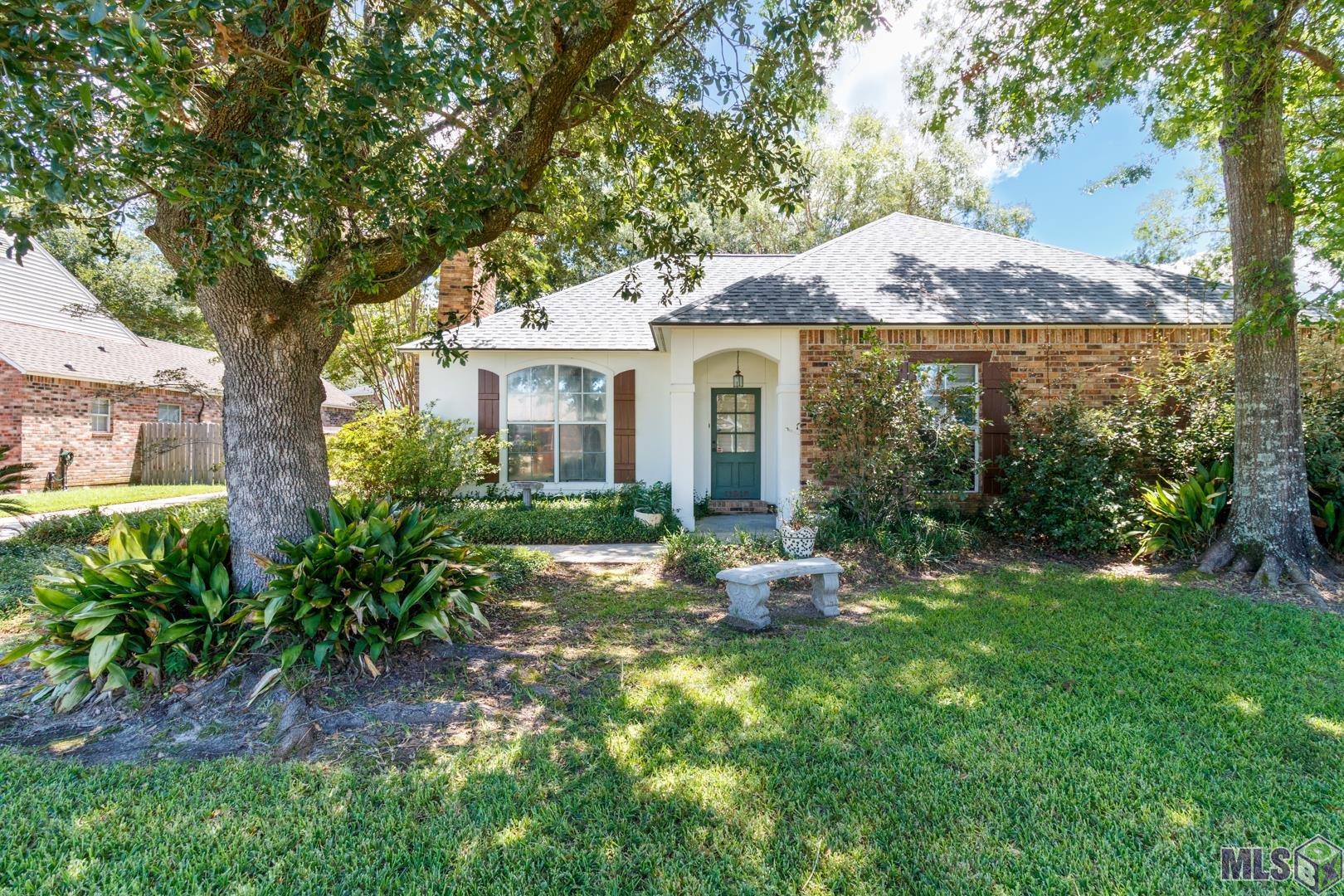 11918 Spring Meadow Drive Baton Rouge, LA 70818 - Photo 3 of 24 Gallery Image 3