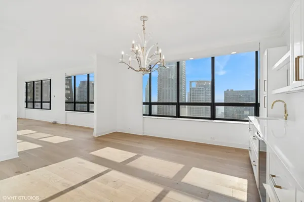 $1,999,000 | 180 East Pearson Street, Unit 3807, Chicago, IL 60611