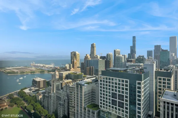 $1,999,000 | 180 East Pearson Street, Unit 3807, Chicago, IL 60611