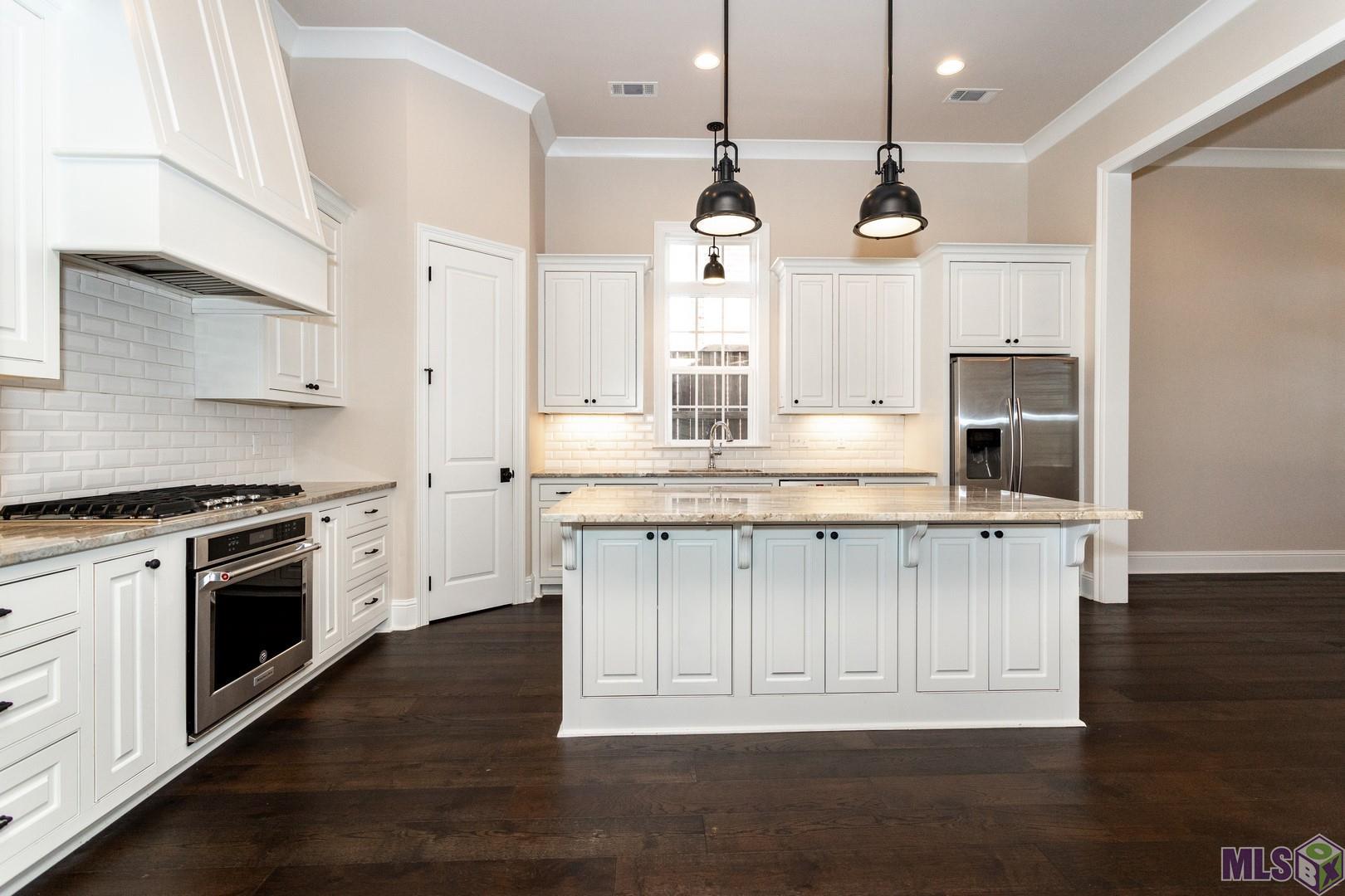 3114 Veranda Square Avenue Baton Rouge, LA 70810 - Photo 3 of 41 Gallery Image 3