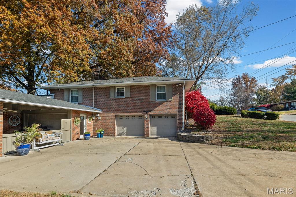 3838 Omega Street Alton, IL 62002 - Photo 3 of 68