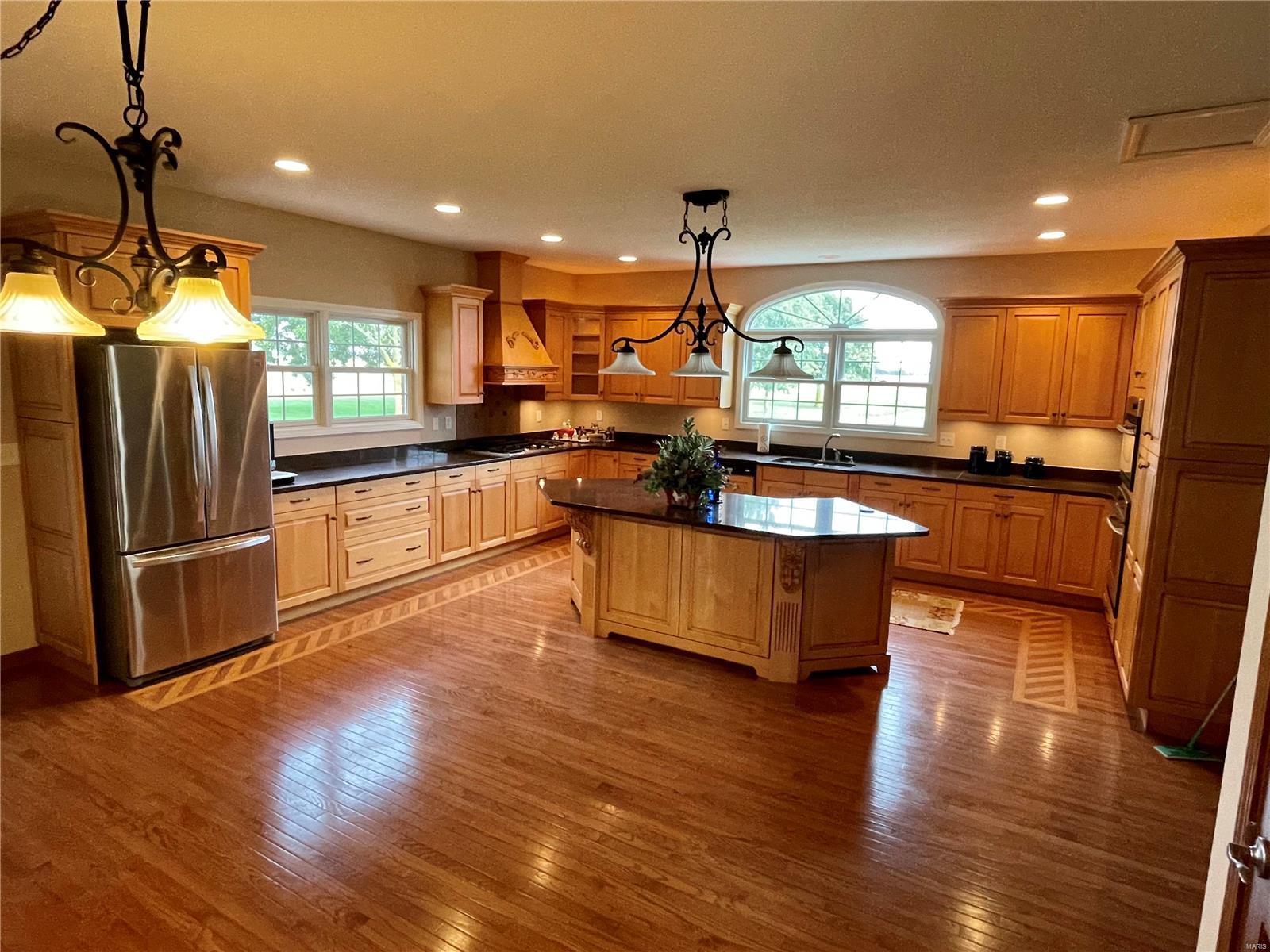11601 Linden Grove Road Aviston, IL 62216 - Photo 3 of 20