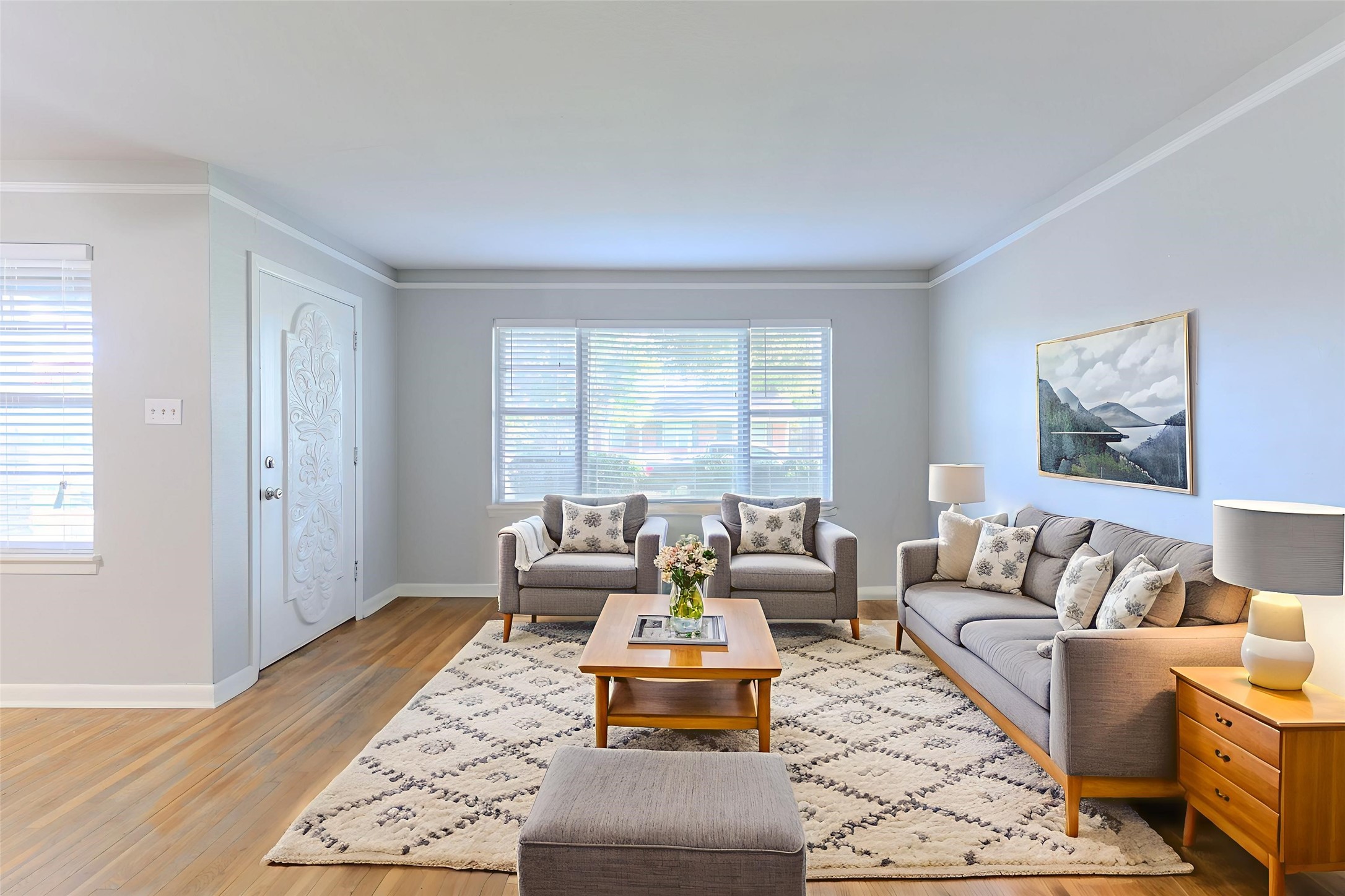 6609 Imogene Street Houston, TX 77074 - Photo 3 of 33 One or more photo(s) was virtually staged